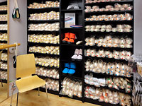 Professional pointe shoe fittings in the UK. No need to go to London, come to Dancers Boutique.