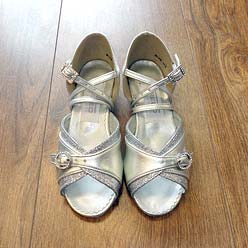 Childrens ballroom and latin shoe in silver.